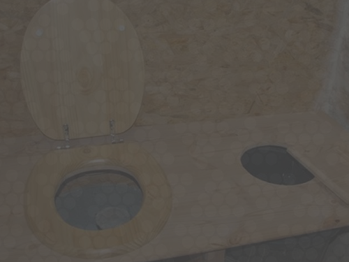 toilettes-sèches-copeaux-de-bois